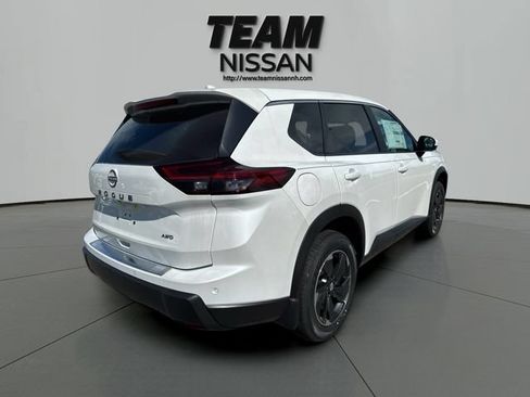 Certified 2025 Nissan Rogue SV AWD/4WD image 7