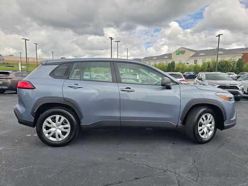 Used 2025 Toyota Corolla Cross L FWD image 9
