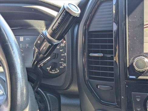 Used 2020 Nissan Titan PRO-4X w/ Pro-4x Convenience Package image 11