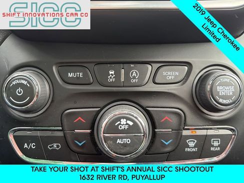 Used 2019 Jeep Cherokee Limited image 18