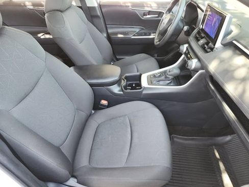 Certified 2025 Toyota RAV4 XLE AWD/4WD image 9
