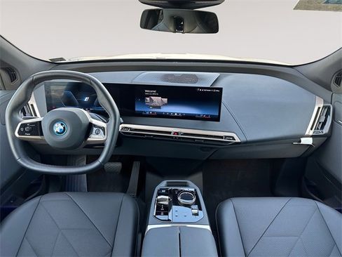 Certified 2025 BMW iX xDrive50 image 10
