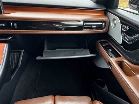 Used 2020 Lincoln Aviator Reserve w/ Equipment Group 202A image 36