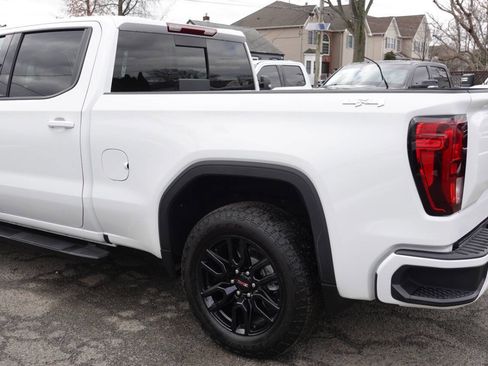 Used 2025 GMC Sierra 1500 Elevation w/ Elevation Premium Package AWD/4WD image 8