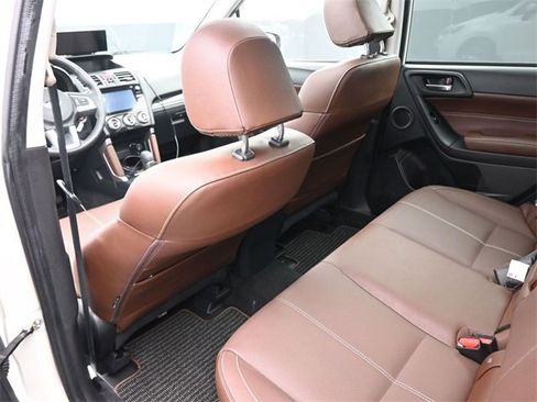 Used 2018 Subaru Forester 2.5i Touring w/ Popular Package #3B image 14