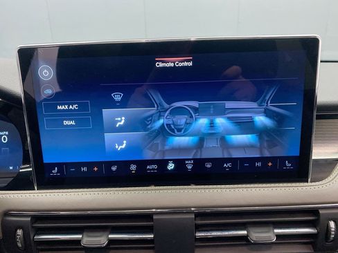 Used 2024 Lincoln Corsair AWD w/ Equipment Group 101A image 22