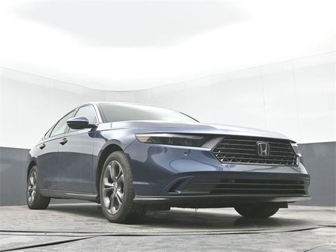 Used 2025 Honda Accord EX-L image 41