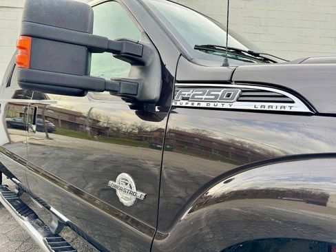 Used 2014 Ford F250 Lariat w/ Lariat Interior Package image 9