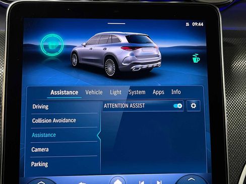 Used 2025 Mercedes-Benz GLC 300 4MATIC image 28