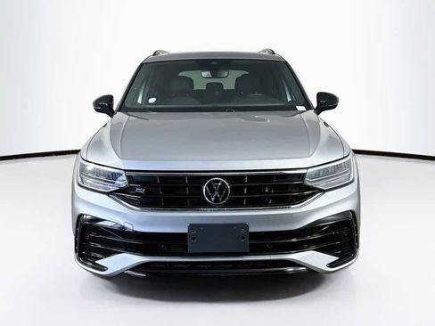 Used 2023 Volkswagen Tiguan SE R-Line AWD/4WD image 6