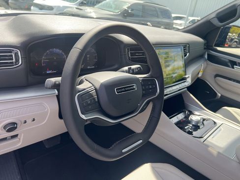 New 2026 Jeep Grand Wagoneer Limited AWD/4WD image 14