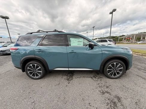 New 2026 Nissan Pathfinder Platinum w/ Cargo Package AWD/4WD image 4