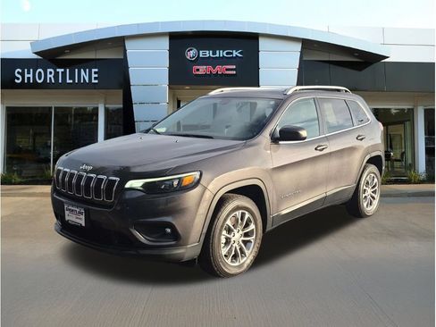 Used 2019 Jeep Cherokee Latitude Plus w/ Cold Weather Group AWD/4WD image 7