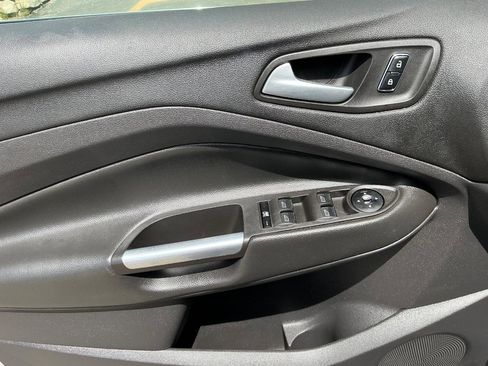 Used 2013 Ford C-MAX Energi SEL FWD image 15