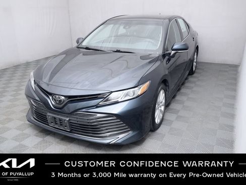Used 2019 Toyota Camry LE w/ Convenience Package FWD image 1