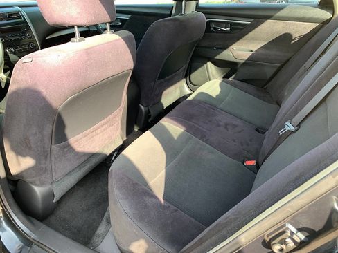 Used 2013 Nissan Altima 2.5 S FWD image 11