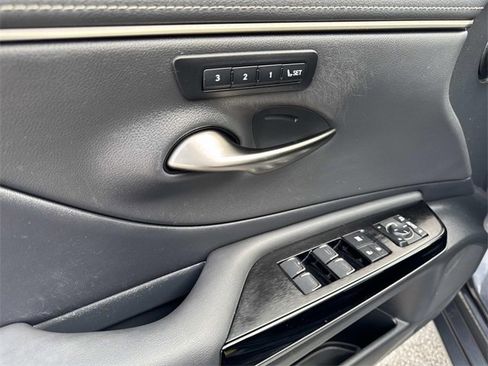 Certified 2023 Lexus ES 350 w/ Premium Package image 18