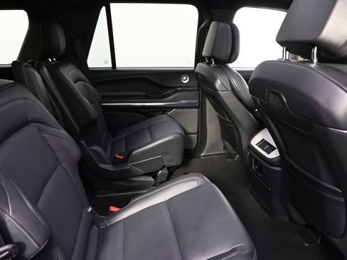 New 2026 Lincoln Navigator Reserve w/ Jet Appearance Package AWD/4WD image 18