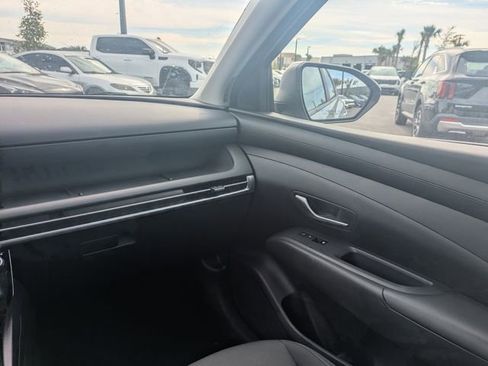 Used 2025 Hyundai Tucson SEL FWD image 18