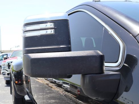 Used 2024 GMC Sierra 3500 Denali w/ Denali Reserve Package AWD/4WD image 18
