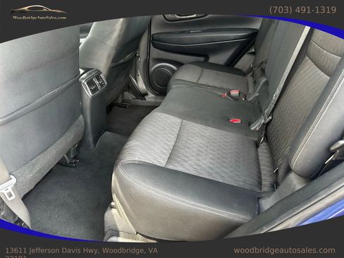 Used 2019 Nissan Rogue S image 20