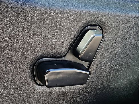 Used 2024 Dodge Durango GT RWD image 36