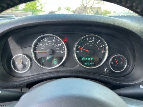 Used 2016 Jeep Wrangler Unlimited Sport w/ Connectivity Group AWD/4WD image 16