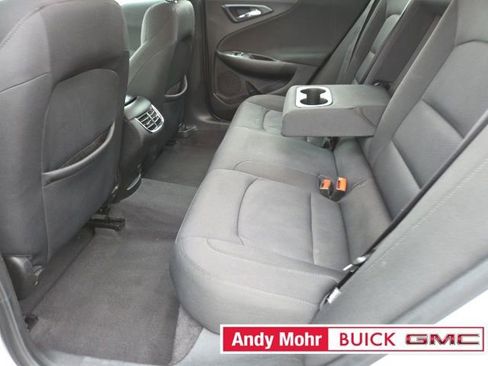 Used 2018 Chevrolet Malibu LT image 41