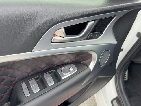 Used 2021 Genesis G70 3.3T w/ Sport Package image 12