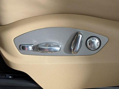 New 2026 Porsche Macan AWD/4WD image 28