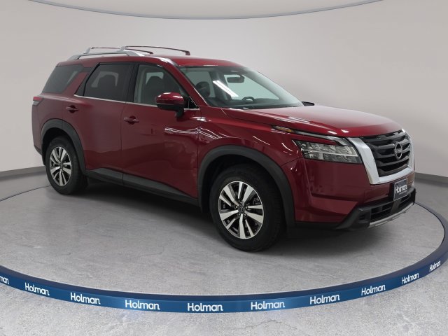 Used 2023 Nissan Pathfinder SL AWD/4WD image 4