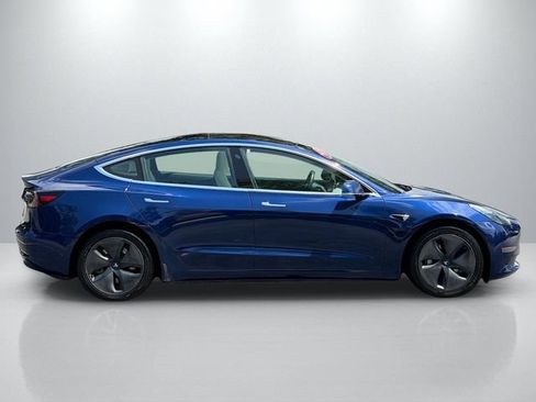 Used 2018 Tesla Model 3 Mid Range RWD image 8