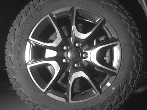 Used 2025 Jeep Compass Trailhawk image 13