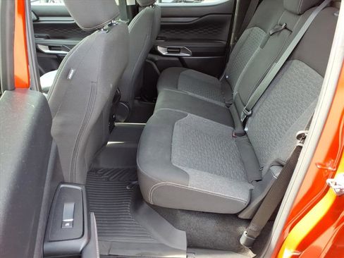 Used 2024 Ford Ranger XLT w/ FX4 Off-Road Package image 7