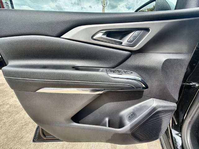 Certified 2026 Chevrolet Traverse LT FWD image 21