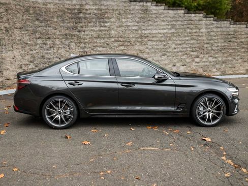 New 2026 Genesis G70 2.5T image 2