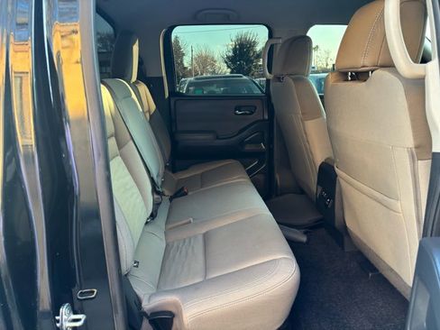 Used 2023 Nissan Frontier SV w/ SV Convenience Package image 10