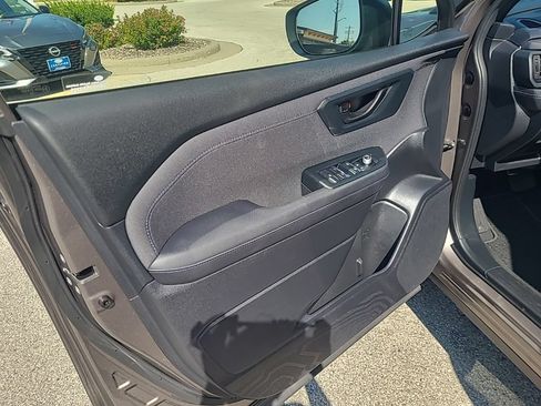 Used 2025 Subaru Forester Premium w/ Convenience Package #1 AWD/4WD image 11