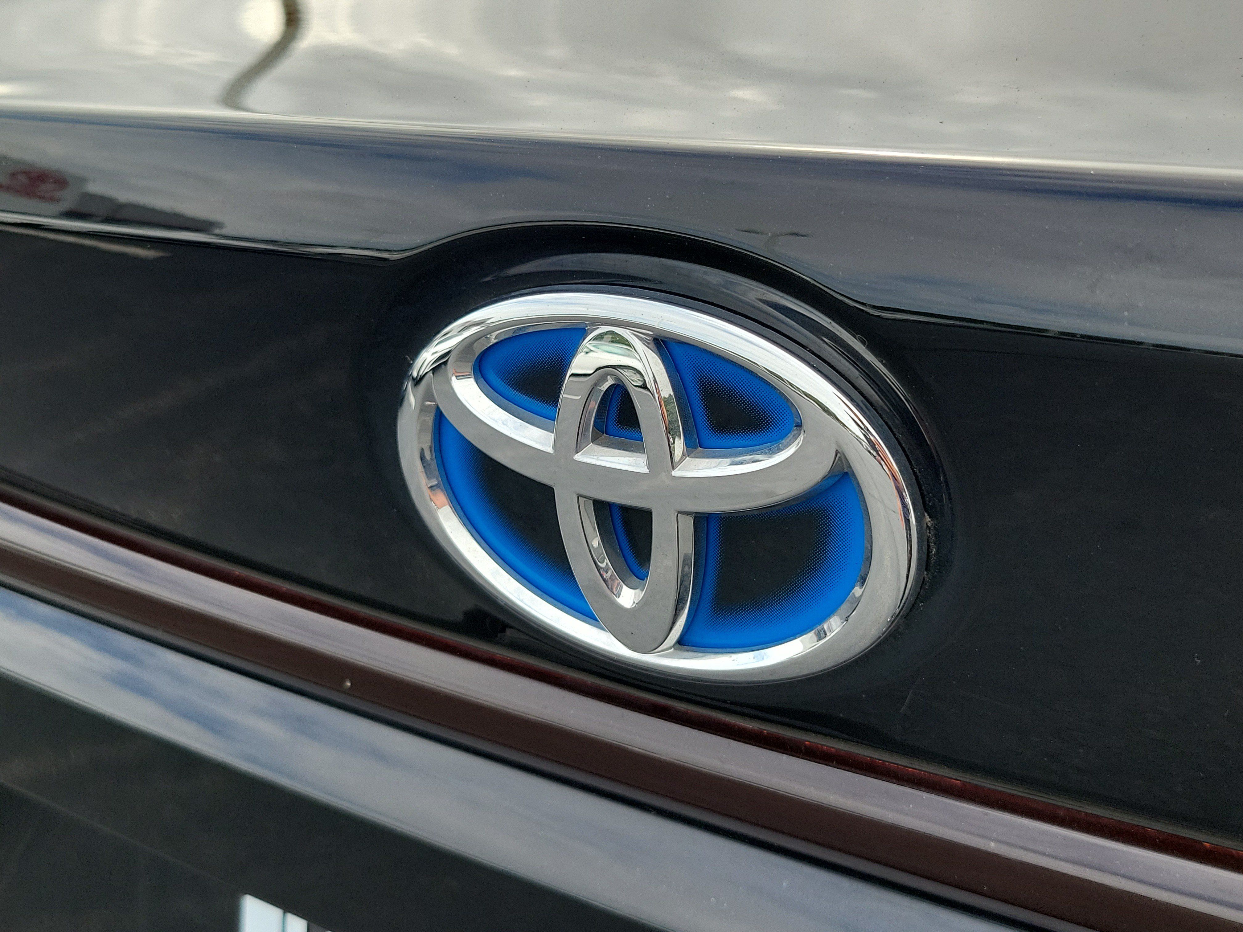 Certified 2025 Toyota Corolla LE w/ LE Premium Package FWD image 7
