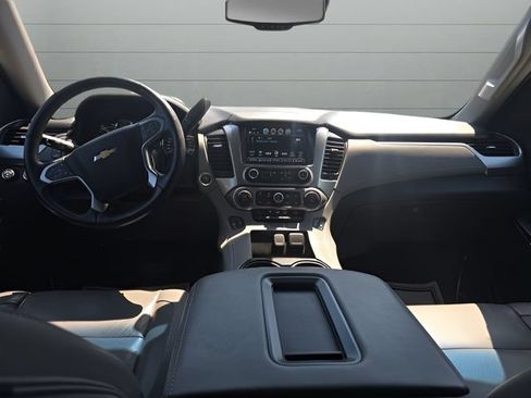 Used 2018 Chevrolet Tahoe LT w/ Luxury Package AWD/4WD image 11