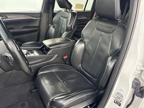 Used 2021 Jeep Grand Cherokee L Overland w/ Advanced Protech Group III AWD/4WD image 11