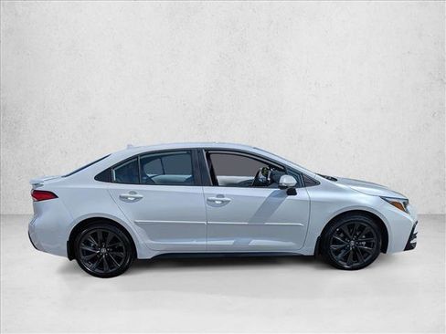 Certified 2023 Toyota Corolla SE w/ Carpet Mat Package (TMS) FWD image 4