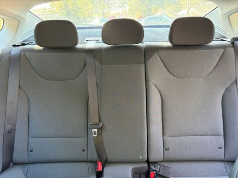 Used 2025 Kia K4 LXS image 32