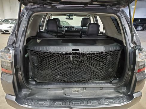 Used 2019 Toyota 4Runner SR5 AWD/4WD image 36