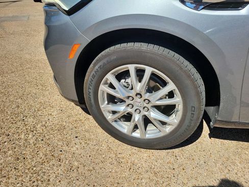 Used 2023 Buick Enclave Premium w/ Experience Buick Package FWD image 5
