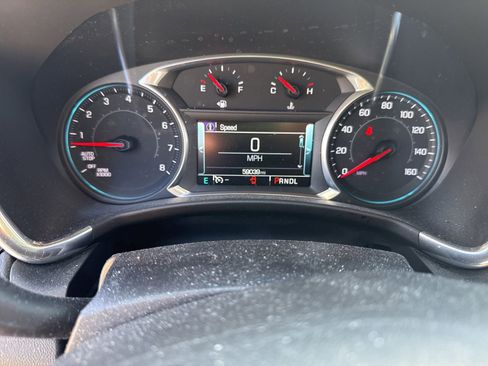 Used 2018 Chevrolet Equinox Premier FWD image 13