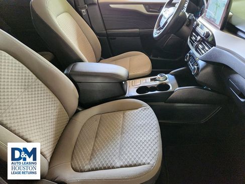 Used 2022 Ford Escape SE w/ SE Sport Appearance Package FWD image 20