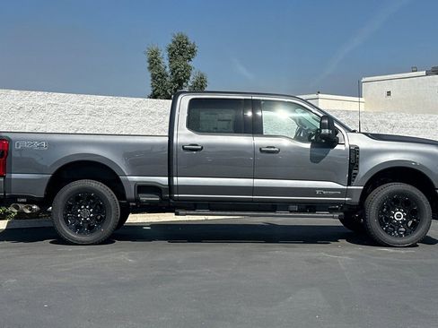 New 2026 Ford F250 4x4 Crew Cab Super Duty image 3