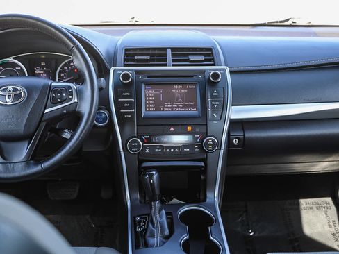 Used 2016 Toyota Camry SE FWD image 13