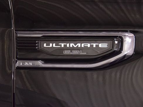 Used 2025 GMC Sierra 1500 Denali Ultimate image 13